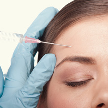 Injections de Botox ou acide hyaluronique. Florence MAGAND-NOWAK Dermatologue-Annecy 74